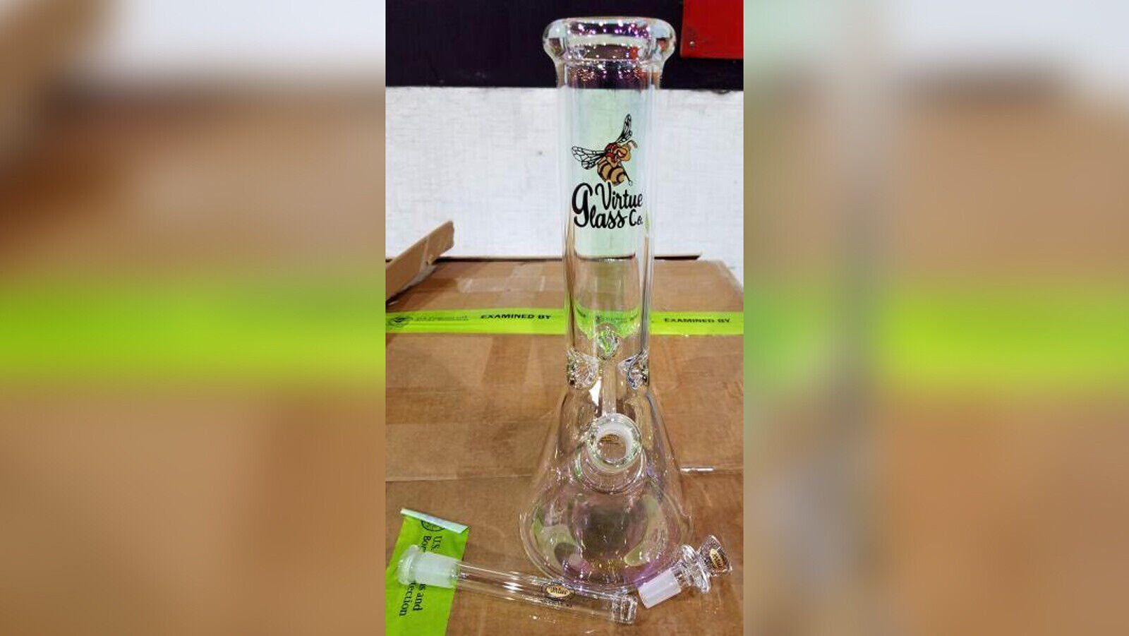 US Customs Officials Seize 4,000 Bongs At DC Airport