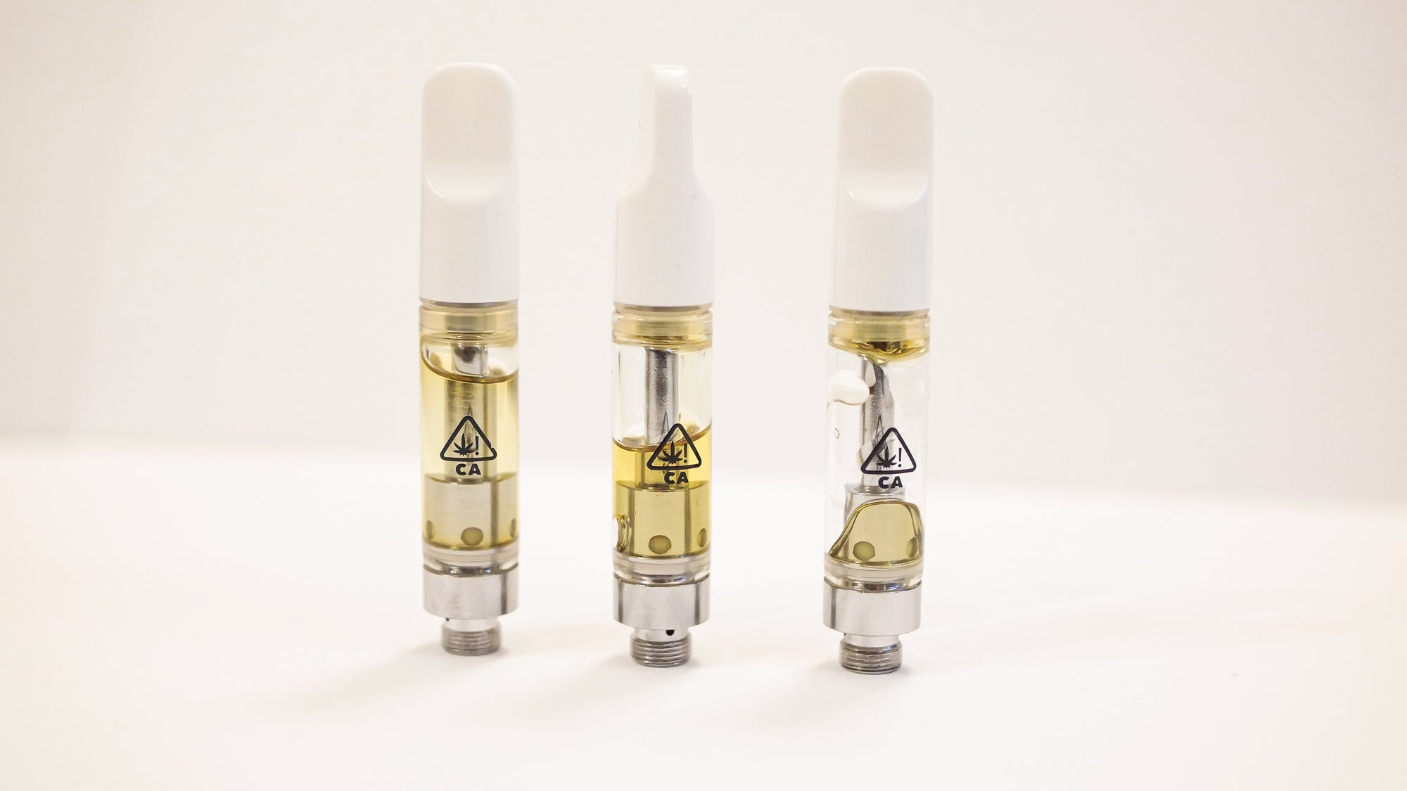 No Oil Left Behind: 7 Effective Ways to Empty Your Vape Cartridge - World of Bongs No Oil Left Behind: 7 Effective Ways to Empty Your Vape Cartridge - World of Bongs