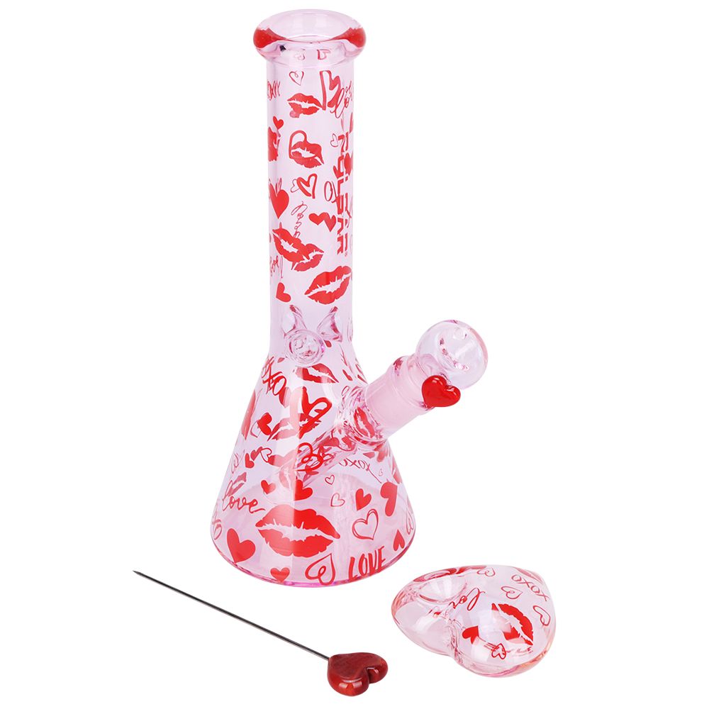 Valentine&#39;s XOXO Glass Beaker Bong &amp; Heart Pipe Set